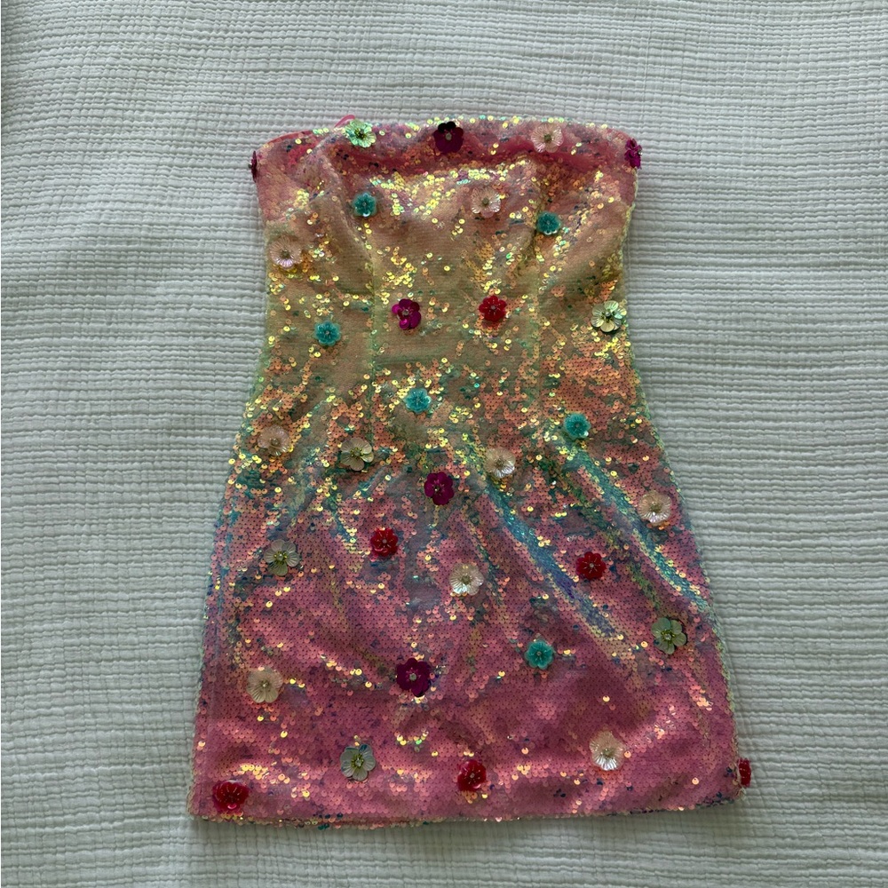 Nasty Gal Pink and Gold Sequin Strapless Dress🌸
